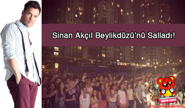 Sinan Akçıl İstanbul Konserinde Çoşturdu!