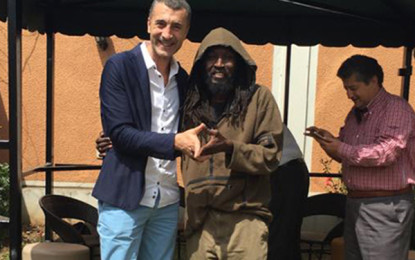 Afrikalı Ali Afrika’da!